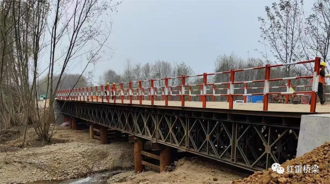 湖北当阳经枝江至松滋高速公路钢便桥工程